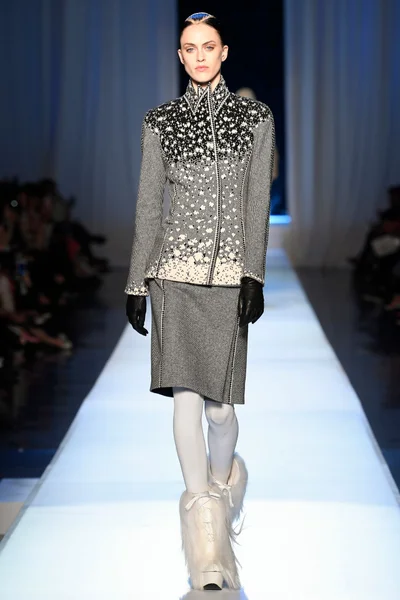 Look 4